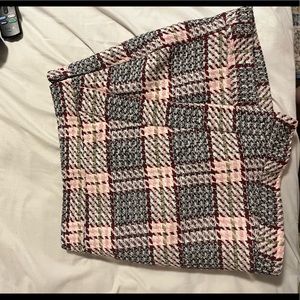 Maroon plaid skirt forever 21 never worn